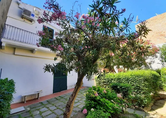 Il Giardino Nascosto 3*