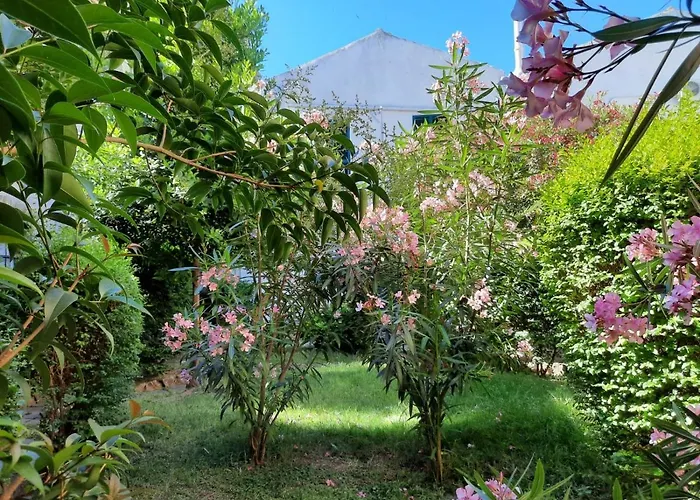 Il Giardino Nascosto 3* ואסטו